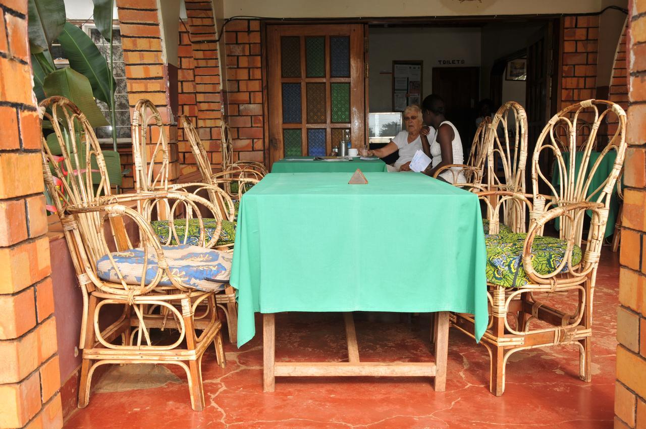 New Court View Hotel Masindi Ngoại thất bức ảnh